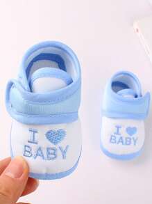 1Pair New Born Non-Slip Baby Walking Shoes Cute Love Baby Letter Shoes First Walkers For Gift