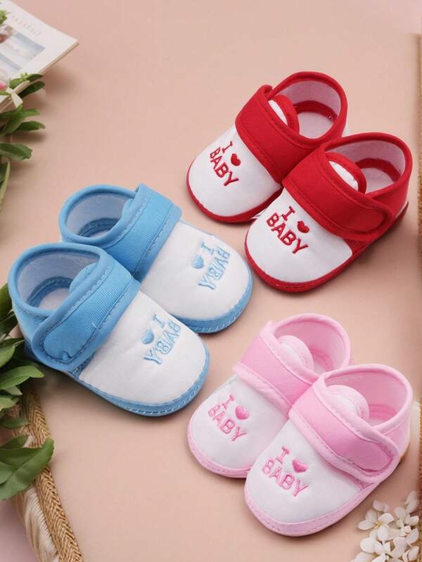 1Pair New Born Non-Slip Baby Walking Shoes Cute Love Baby Letter Shoes First Walkers For Gift
