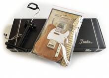 Axe Heaven -Fender Telecaster Build Your Own Miniature Guitar Replica Collectible Model Kit  [COLLECTABLES] Figure, Collectible - 彩色 - 查看 5