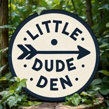 1pc 2D Retro "Little Dude Den" Metal Sign, 8 Inch Round Metal Wall Decor, Suitable For Bar And Office Decoration, Durable Waterproof, Perfect For Home, Patio, Garden, Bar Wall Art Decor - Hole Style Random