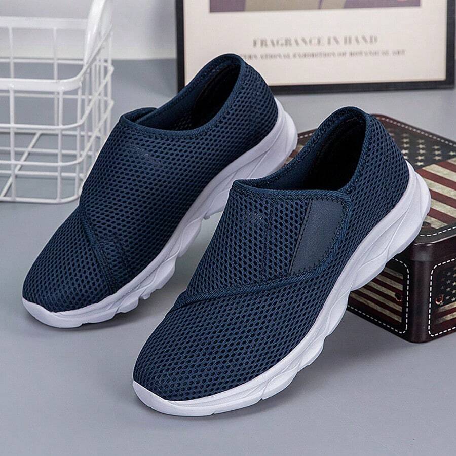 Men's Breathable Thin Mesh Hollow Casual Sports Lightweight Anti-Odor Mesh Sneakers - Blue - View 1
