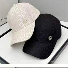 1 pieza Gorra de béisbol con letra de jacquard y logo de M de strass para mujer, moda casual y versátil adecuada para el uso diario