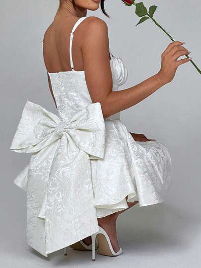 Robe de style suspendues à nœud papillon pour femmes Look Polly, style Top de gamme, mignon, digne, sexy, jeune fille, faux style, style vieux argent, fête de vacances, banquet de remise des diplômes, semi-formel, jupe courte, style universitaire, style rural, fine bretelle, pli de bretelle, robe mini sexy avec taille affinée