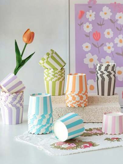 50 adet, Çok Renkli Çizgili Muffin Kağıt Bardak - Pişirme Kağıdı Astarı, Yelpaze Şeklinde Kenar, 2,3 inç Alt Çap, Kekler, Muffinler ve Tatil Dim Sum'ları İçin Çok Uygun, Çok İşlevli Pişirme Kabı | Festival Tasarımı | Su Geçirmez Pişirme Kabı