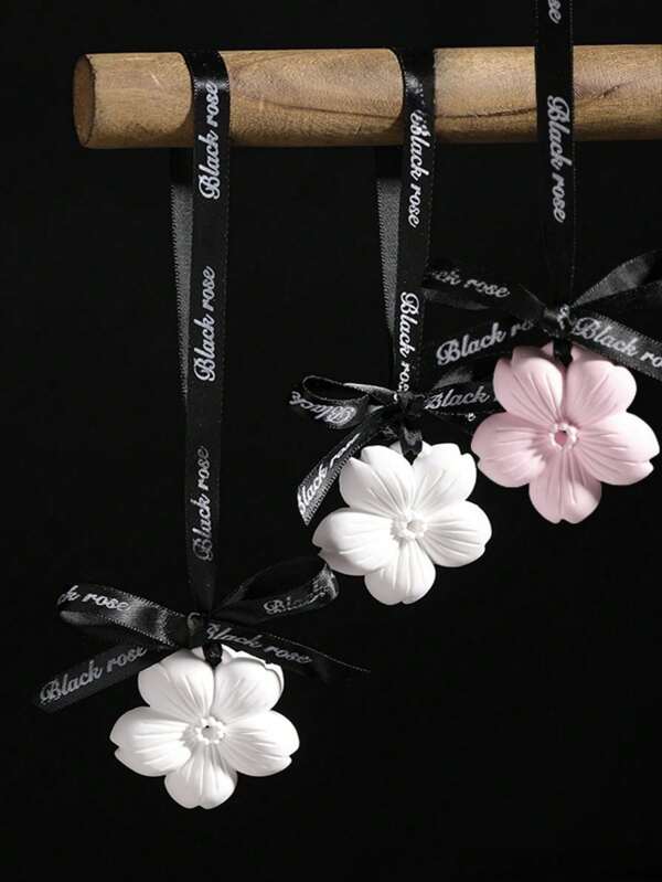 Aromatherapy Pendant Aromatherapy Tablets Sakura Gypsum Tablets Wardrobe Shoes Cabinet Car Pendant Air Fresh Fragrance Tablets Car Aromatherapy.