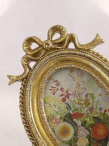 1pc Small Retro Oval Photo Frame, Mini Antique Gorgeous Photo Frame, Desktop Display And Wall-Mounted Home Decoration, Old Photo Gallery Art Decoration, Bronze Gold.