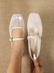 صنادل شبكية فارغة جديدة للنساء، صنادل ماري جين مسطحة ذات شريط واحد وأصبع مربع للصيف