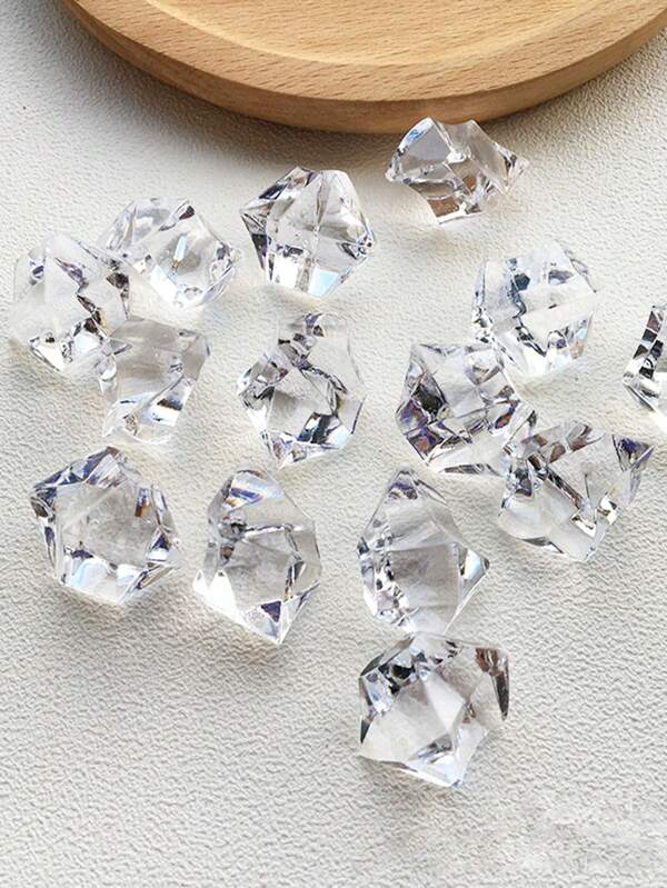 Partículas de piedra de cristal de imitación, rhinestones de porcelana con forma de tira, piedras acrílicas transparentes asimétricas y pequeñas, utilizadas para decorar cubitos de hielo falsos. Este producto se utiliza ampliamente en decoración, colgantes, accesorios, complementos de ropa