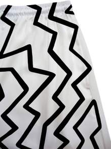 1pc Men's Plus Size Geometric Print Quick-Dry Casual Beach Shorts, Loose Fit Summer Vacation Shorts Suitable For Daily Outdoor Use