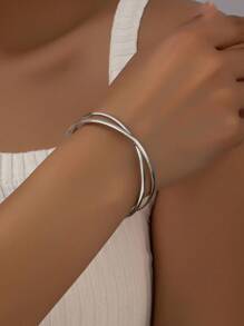 Women's Elegant Minimalist Metal Bracelet - Simple Yet Refined Design, Everyday Accessory, Bangle, Summer Bracelet For Ladies