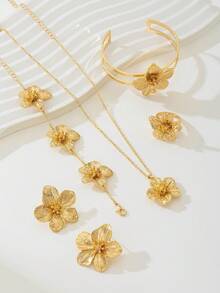 1 套女士珠宝，包括 1 条带可爱花卉金属吊坠的项链、1 对耳环、1 枚戒指、1 条手链和 1 只手镯 - 金黃色 - 查看 5