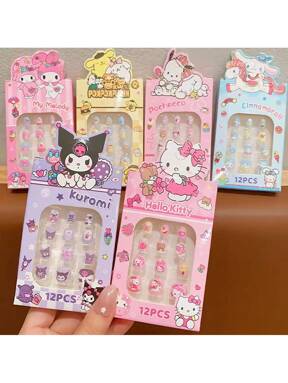 Sanrio ملصقات أظافر سانريو - ملصقات أظافر قابلة للإزالة كورومي، أغلفة أظافر كيوت وحلوة لهيلو كيتي، ملصقات أظافر كيوت قابلة للإزالة لسينامورول، أظافر صناعية قابلة للإزالة مزينة بالبومبوم بورين، ملصقات أظافر قابلة للإزالة حلوة لماي ميلودي مع أغلفة أظافر لاصقة ذاتيًا