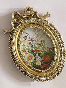 1pc Small Retro Oval Photo Frame, Mini Antique Gorgeous Photo Frame, Desktop Display And Wall-Mounted Home Decoration, Old Photo Gallery Art Decoration, Bronze Gold.