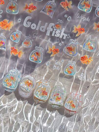 1 feuille d'autocollants pour nail art à texture de gelée avec designs multicolores sous-marins et motifs de poissons rouges. Autocollants pour ongles pour femmes et filles, pour des manucures créatives DIY et la décoration des ongles. Fournitures pour nail art.