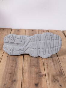 1 Pair Of Women's Sports Shoes Breathable, Comfortable And Lightweight Thick Sole Mesh Fashion Fabric Leather Stitching Silver Casual Running Shoes Suitable For Spring/Summer Fitness Travel - Silver - View 7