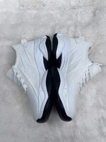 Men Height Increasing Shoes, 8cm/3.15in Invisible Height Increase, Fashionable Thick Sole Chunky Sneakers, Breathable Running Shoes, Men Invisible Casual Sneakers, White Mesh Shoes, New 2025 Style, Increased Insole Shoes, Dark Color, Plus Size 45-46