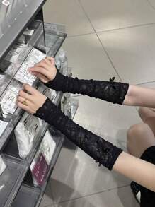 Summer Thin - Style Bow - And - Lace Arm Sleeves For Sun Protection. They Can Be Used As Socks And Are Versatile For Beach Cosplay In Summer.