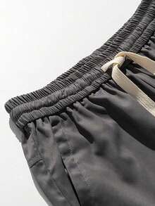 شورتات رياضية للرجال لممارسة التمارين الصيفية الخارجية، الكاجوال، خفيفة الوزن، فضفاضة وواسعة، طول الركبة - رمادي - مشاهدة 4