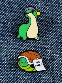 1/2 pièces Broche Dinosaure + Tortue, Insigne Métallique Alliage Mignon Créatif de Dessin Animé, Accessoires de Mode pour Sacs et Vêtements, Épingle Accessoire pour Vêtements, Sac, Charme, École, Bureau, Chemises, Vestes, Bijoux, Noël, Halloween