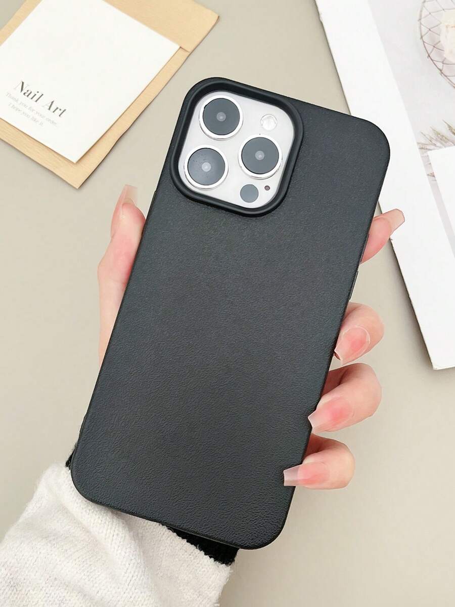 1 buah Casing TPU Tipis Lembut dengan Tekstur Kulit Warna Solid Berlubang, Kompatibel dengan Pelindung Smartphone 15/16 Pro Max, Desain Tipis - Hitam - View 1