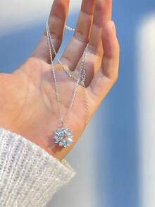 1件精美獨特的淺藍色雪花吊墜項鍊,完美作為生日禮物 - 銀色 - 查看 1