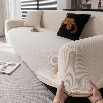 1 chiếc bọc ghế sofa màu be trơn, chất liệu jacquard, co giãn, che phủ toàn bộ, phong cách tối giản, thân thiện với thú cưng, chống trượt, chống bẩn và chống trầy xước, phù hợp cho mùa xuân, hè, thu và đông, có thể giặt máy, dùng để trang trí nhà mới và dịp lễ.