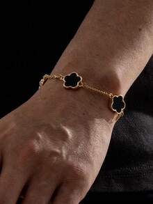 1pc Men's Bracelet, Classic Lucky 5-Leaf Clover Bangle Bracelet, Fashionable Design For Daily Wear, Gift Item - Multicolor - View 1