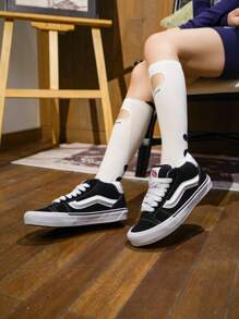 Vans Unisex Canvas Low-Top Sneakers, Casual Lightweight Trainers, Couple Shoes - VN000CQ96BT