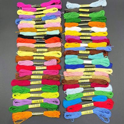 Linha de bordado com 50 cores, 1 pacote de aproximadamente 8 metros/6 fios de linha de costura (cor aleatória, possíveis repetições), ideal para costura de roupas, bordado DIY feito à mão, artesanato criativo