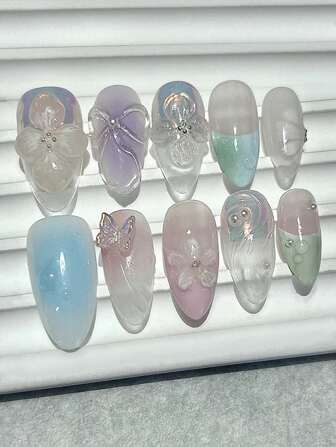 10 件夏季 3D 花卉法式杏仁手工按压指甲多巴胺极光蝴蝶假指甲可爱蝴蝶结珍珠 Cottagecore 美甲用品（1 张果冻贴纸+1 个指甲锉）