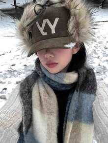 1 pezzo Nuovo paraorecchie in cordoncino caldo con ricamo della lettera YY, in finta pelliccia, per autunno/inverno