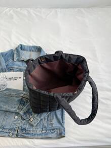 Ultra-Lightweight High-Capacity Quilted Tote Bag