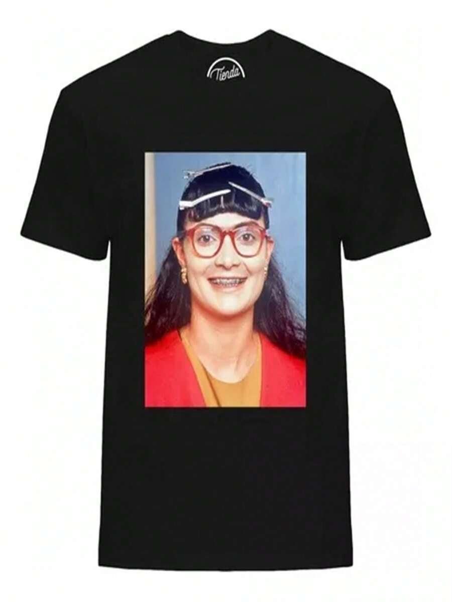 Camiseta con Imagen de Personaje de Betty La Fea y Letra, de 220g de Algodón 100% Puro - Negro - Ver 1