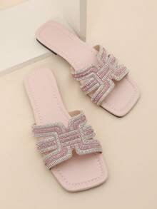 Giày bệt hở mũi, đính pha lê hai màu lấp lánh, thiết kế rỗng, thoải mái và thoáng khí, phù hợp cho thời tiết nóng bức toàn cầu vào mùa xuân, hè, thu và đông. Đa năng cho các dịp thường ngày, đám cưới, tiệc tùng, hẹn hò lãng mạn, đi biển và du lịch. - Màu Hồng baby - Xem 5