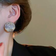 Andkiss 1 par de aretes de lujo con diseño de concha redonda de doble cara