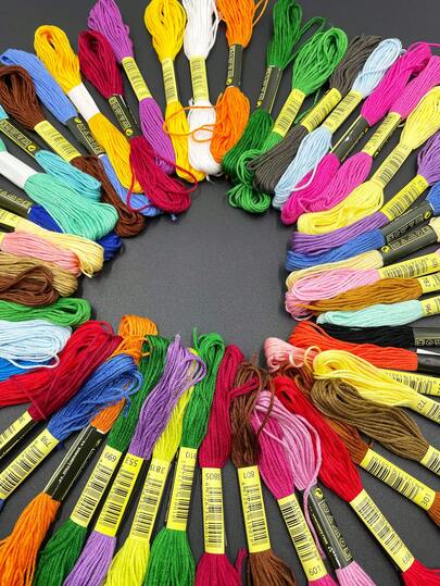 50 färger broderigarn, 1 bunt ca 8 meter/6 trådar sytråd (slumpmässig färg, möjliga upprepningar), perfekt för klädsömnad, handgjord DIY-broderi, kreativt hantverk