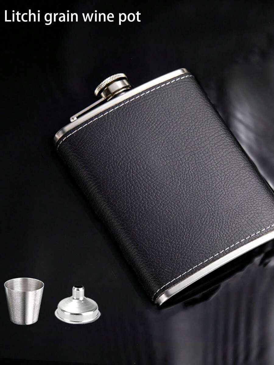 1pc Portable Outdoor Stainless Steel Black Coated Mini Liquor Bottle, Stainless Steel Flat Alcohol Flask, Personal Baijiu Bottle, Camping Hip Flask, Leather Wrap Style Random, Gift For Father
