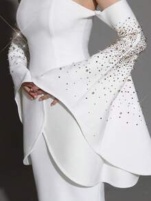 新款白色喇叭袖露肩性感紧身长款绷带连衣裙，优雅适合舞会、婚礼宾客、派对、节日、女士正式晚礼服