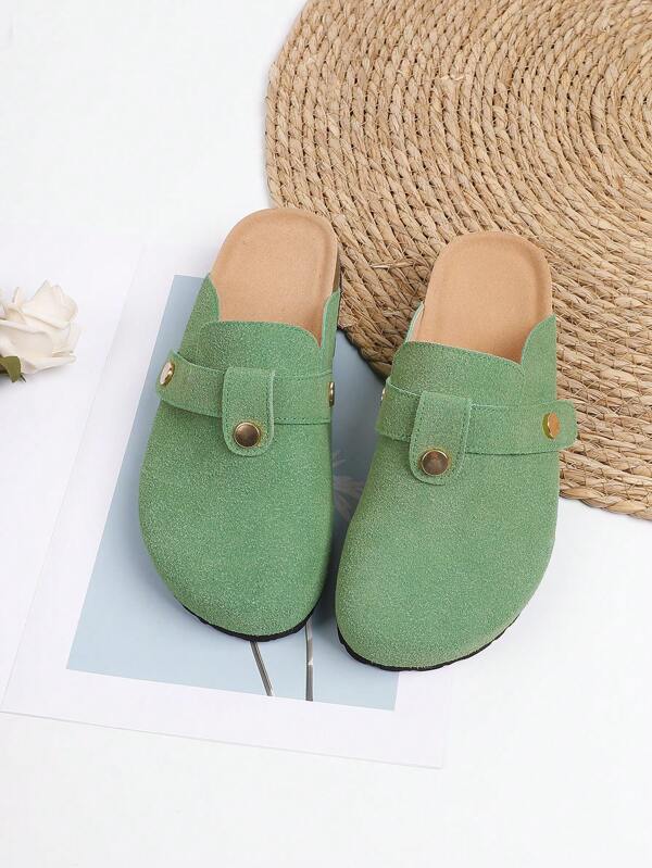 Mocassins Casuais Femininos Verdes de Sola Grossa com Fivela de Metal Simples e Parte Superior Meio Puxada