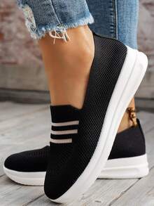 Tenis blancos casuales y ligeros para mujeres, zapatos de enfermería versátiles y sin fatiga, tipo slip-on, ideales para usar con vestidos - Negro - Ver 4