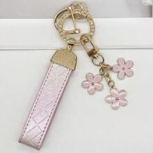 TTOBS 1pc Elegant Leather Key Chain With Lovely Flower Pendant - Durable, Fashionable And Multifunctional Keychain For Women - Variety Of Colors, Perfect Accessory And Gifting Idea For Car Owners