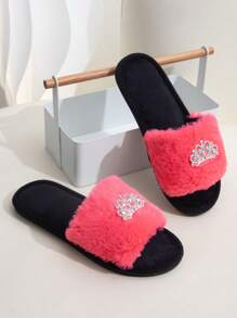 Chaussons ouverts pour femmes, confortables et à la mode, antidérapants, silencieux, durables, moelleux et décorés de couronnes, pour toutes les saisons