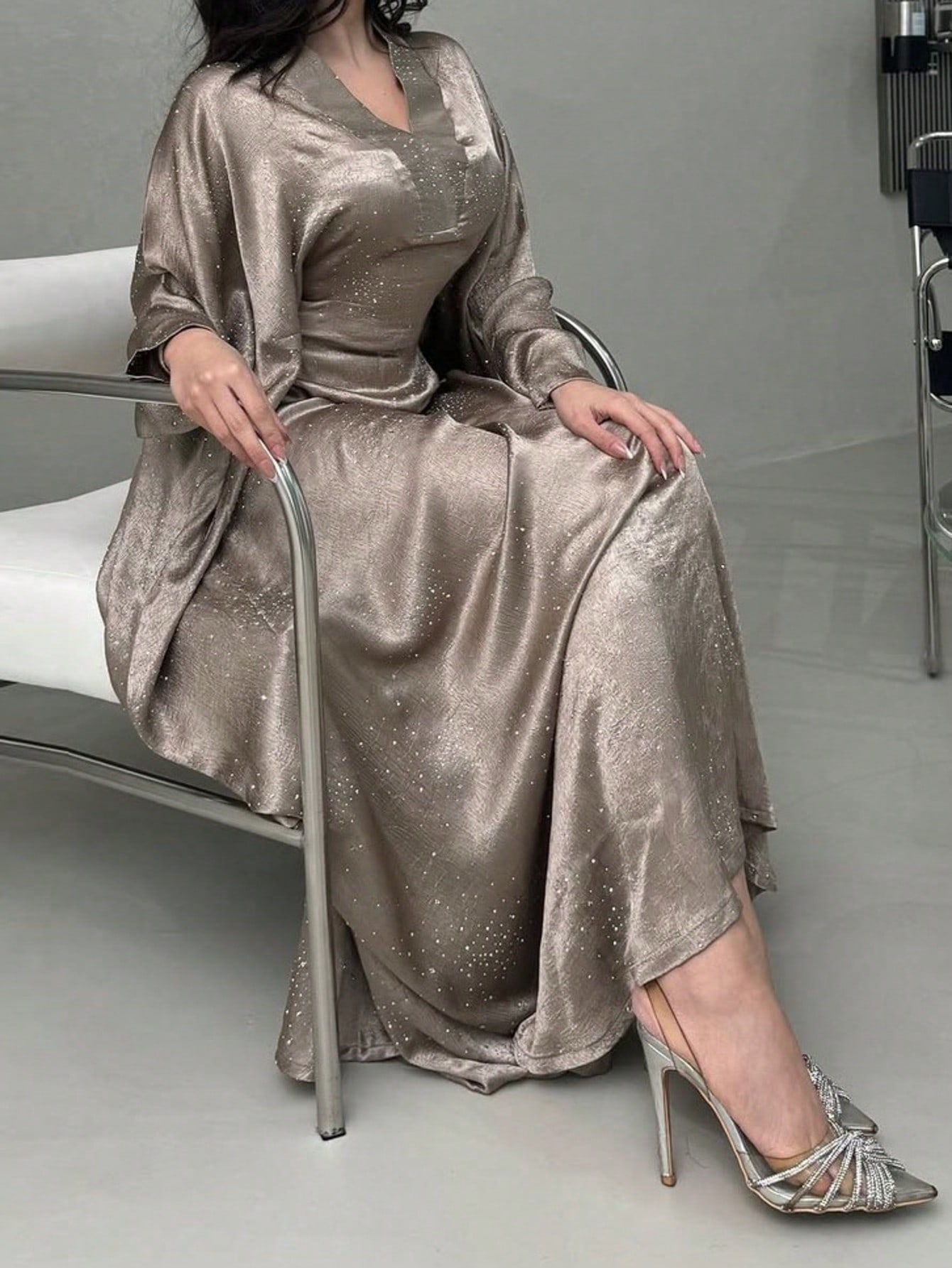 عباية نسائية موضة الشرق الأوسط الجديدة مزينة بالرا...