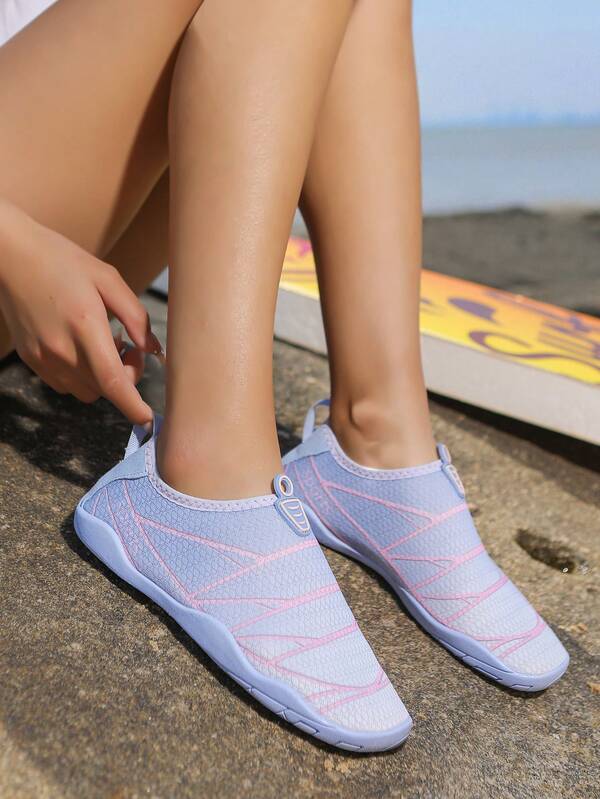 1 Pair Women's Ombre Gradient Non-Slip Water Shoes, Lightweight Outdoor Wading Boating Swimming Beach Shoes, Suitable For Beach Vacation Camping Party, Summer