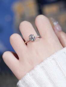 1 件 2 克拉优雅椭圆形切割莫桑石钻石订婚戒指 | 玫瑰金戒指 | 经典四爪镶嵌，镶嵌闪亮点缀宝石 | 非常适合婚礼、求婚和情人节礼物