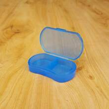 Mini Portapillole in plastica a 2 scomparti - Trasparente/Blu, contenitore di stoccaggio portatile con coperchio a scatto - Impermeabile e a prova di umidità