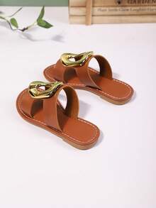 1 双圆头平底儿童时尚拖鞋，纯色，金色金属纽扣设计，露趾，可爱罗马风格，适合3-12岁，适合休闲、沙滩、夏季 - 棕色 - 查看 3