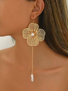 1 Paar modische Cut Out Blumen-Ohrringe mit eingelegter Kunstperle, elegant für Frauen, geeignet für Partys
