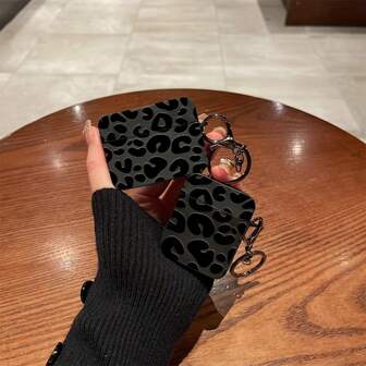 猎豹纹豹纹无线蓝牙耳机壳带钥匙扣，防震保护套适用于 Apple 1/2/4/Pro2