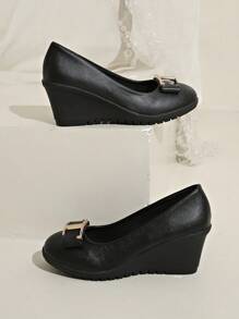 Floral Work Shoes, Lightweight And Non-Slip, Wedge Heel, Black Leather Slip-On Office Shoes For Women